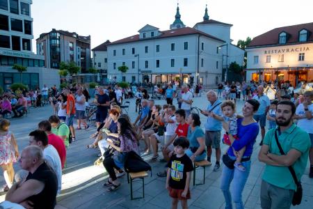 Til Čeh in Petelini (1)